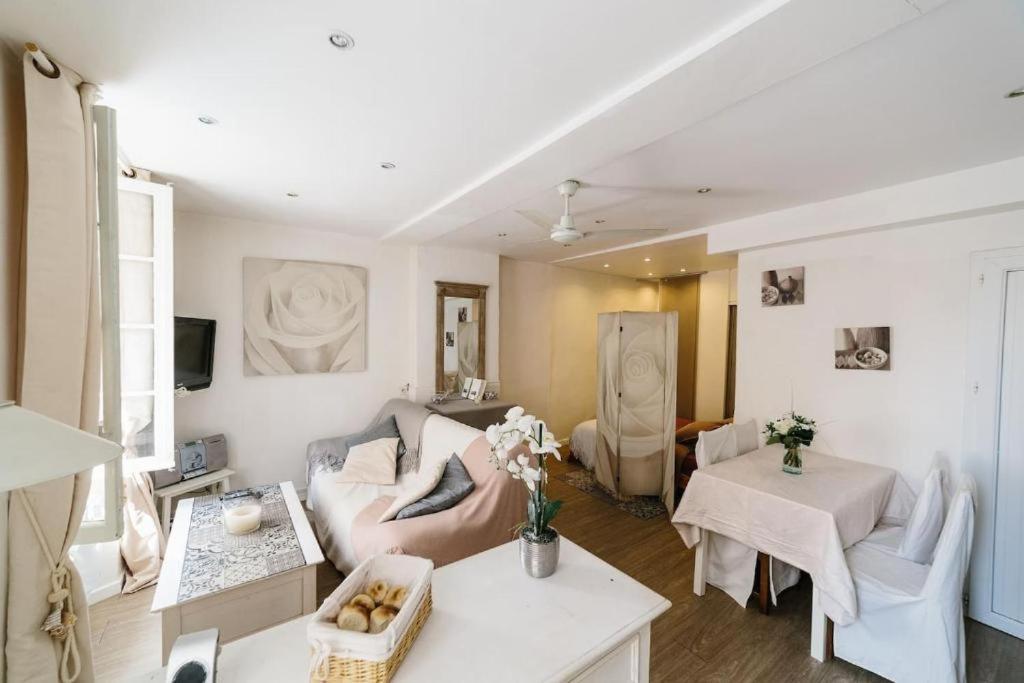 Studio Tt Equipe Parking Coeur Ville Sanary-sur-Mer Luaran gambar