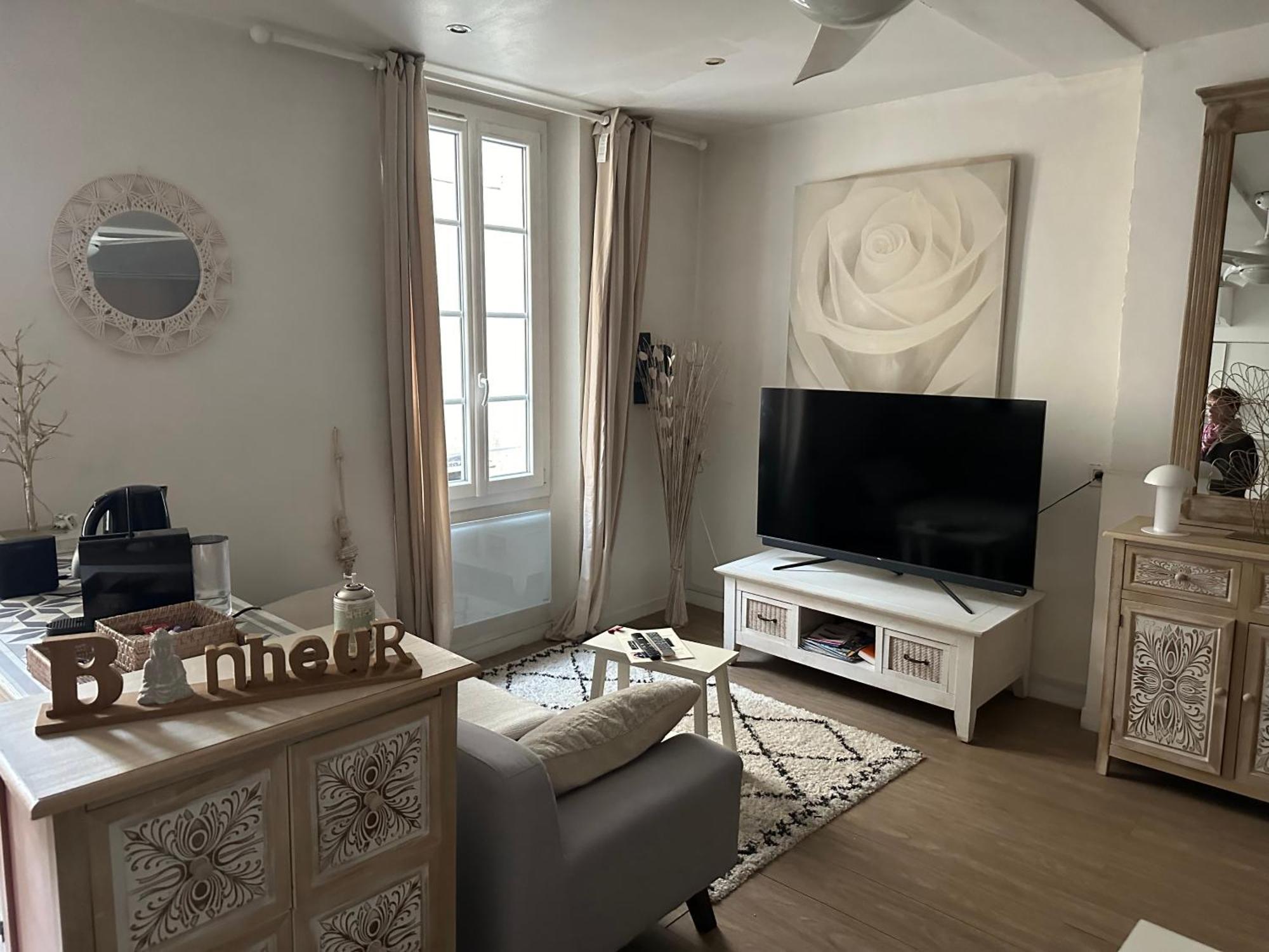 Studio Tt Equipe Parking Coeur Ville Sanary-sur-Mer Luaran gambar